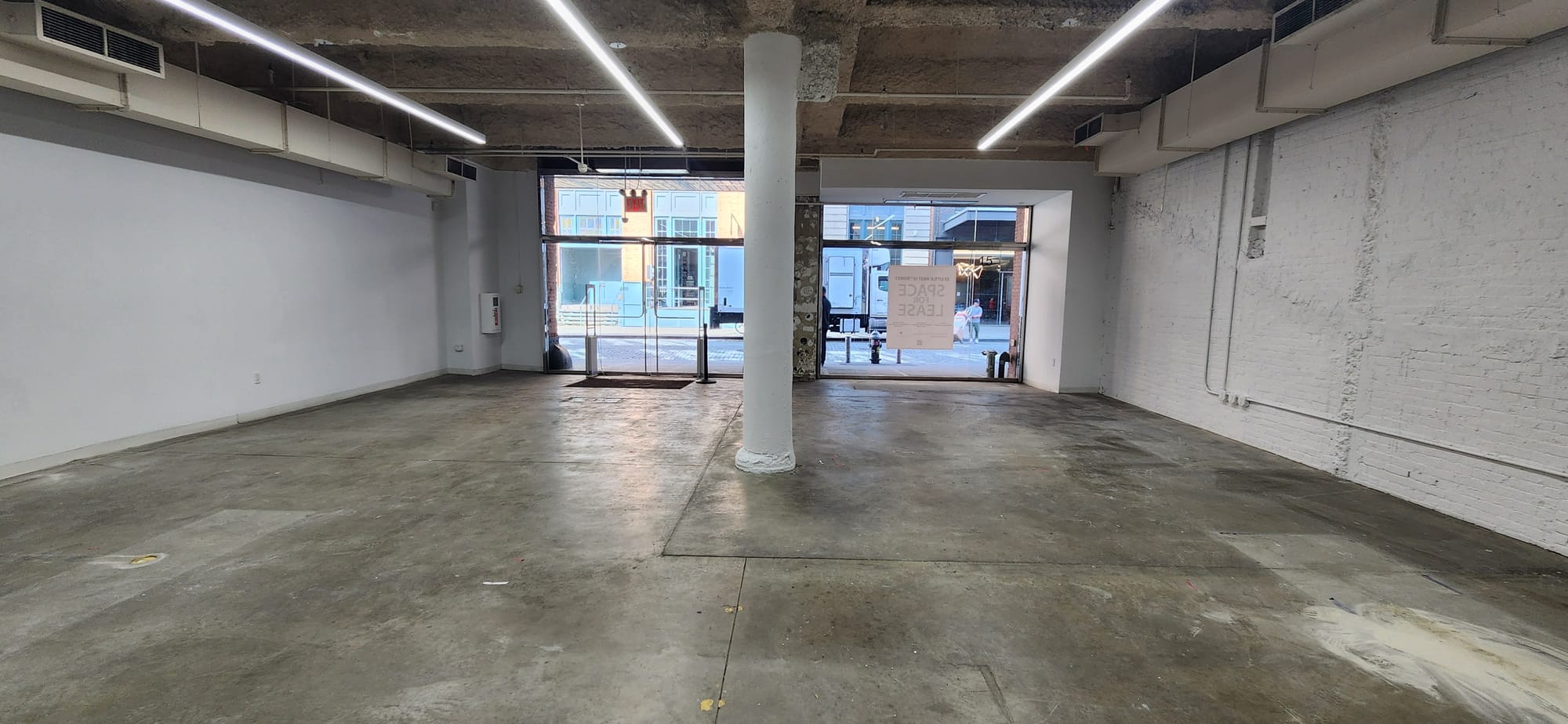 High Line Retail — Storefront in New York